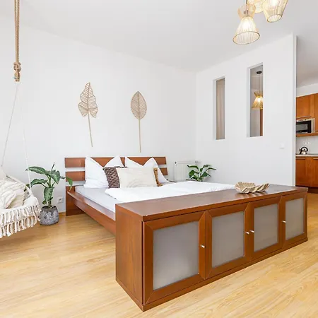 Matteo - Modern With Free Parking Apartment *