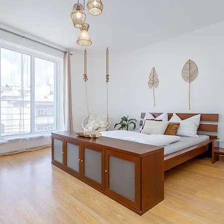 Matteo - Modern With Free Parking Pressburg