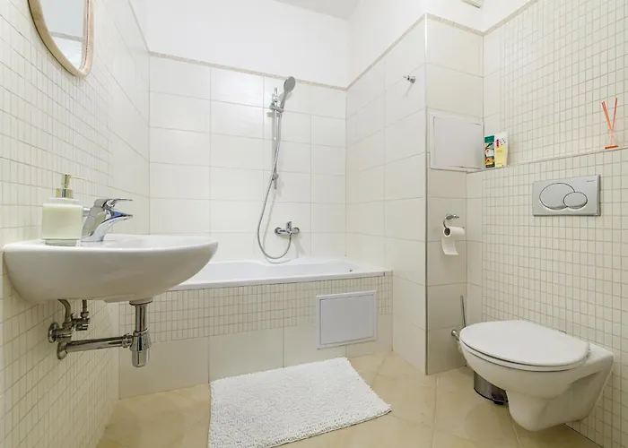 Matteo - Modern With Free Parking Apartmán *