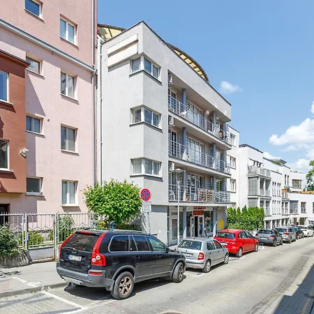 شقة Matteo - Modern With Free Parking براتسيلافا